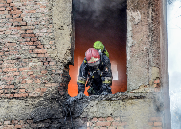 Strażak w płomieniach