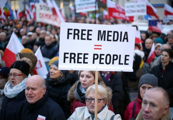 Koszulka damska dwustronna - Free Media, Democracy