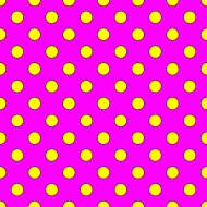 różowa maseczka w żółte kropki